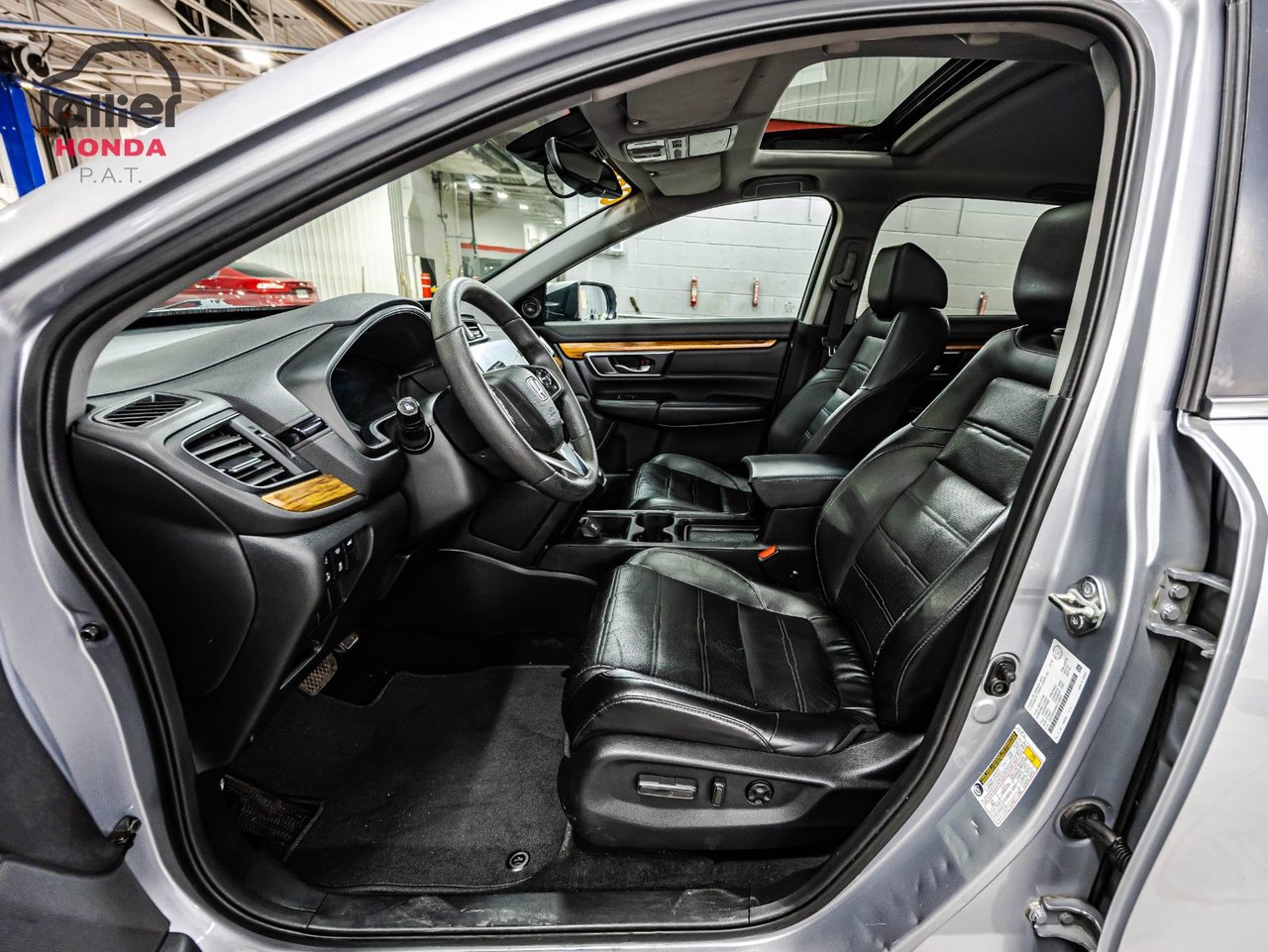 2023 Volkswagen Tiguan - Image 21
