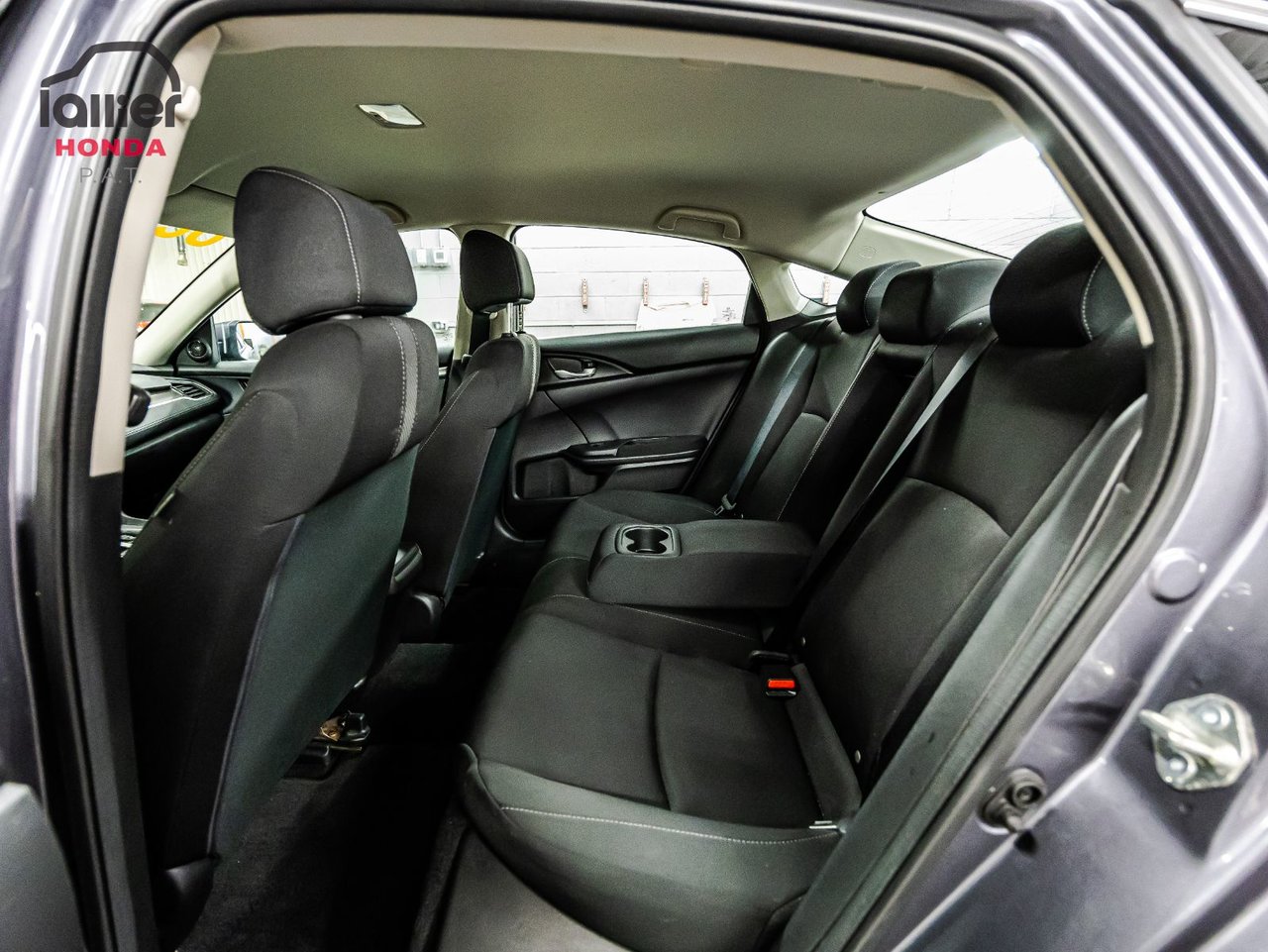 2025 Toyota Rav4 - Image 13