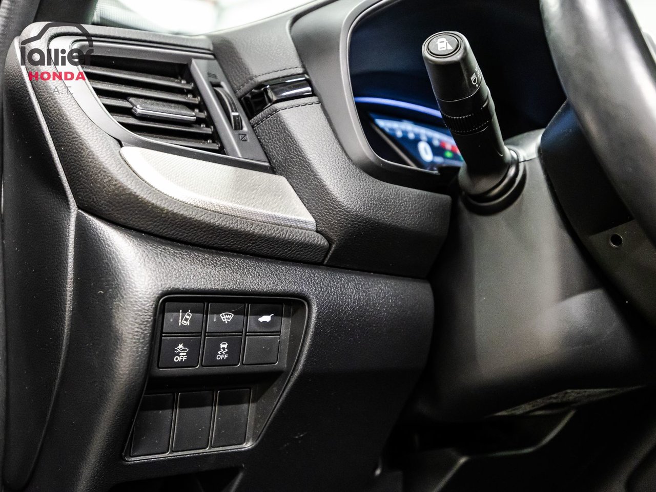 2025 Toyota Rav4 - Image 22