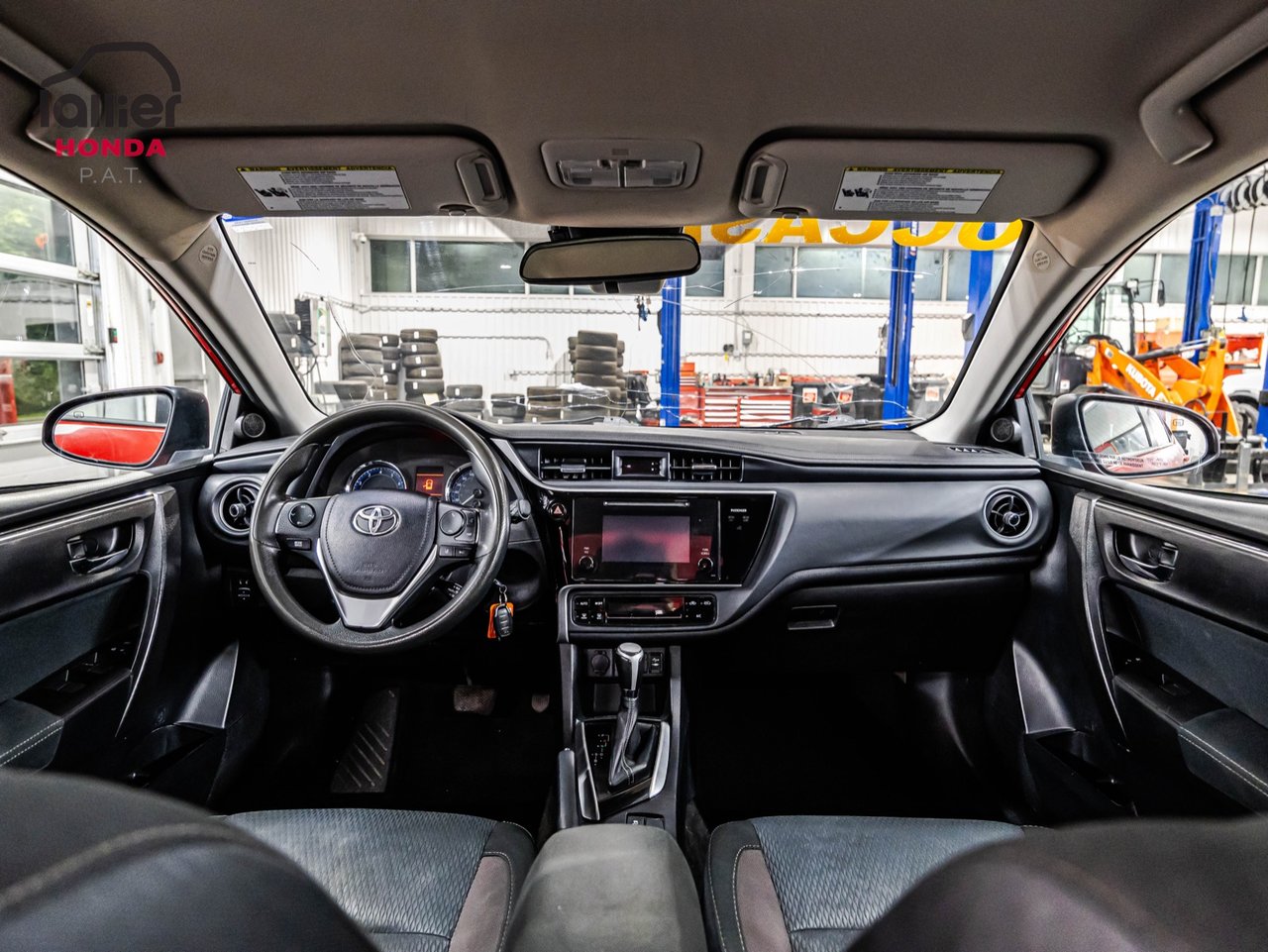 2017 Toyota Rav4 - Image 14