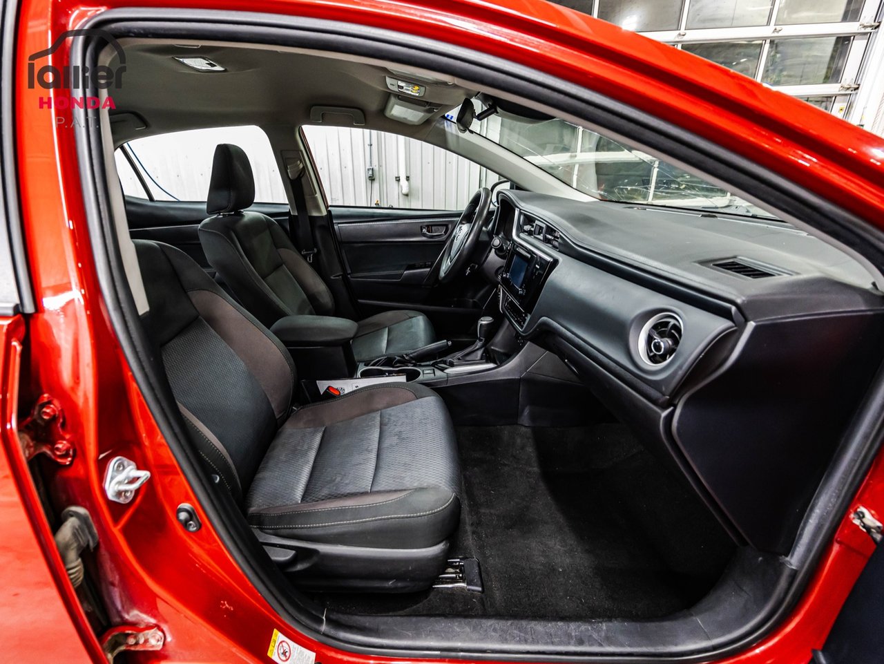 2017 Toyota Rav4 - Image 17