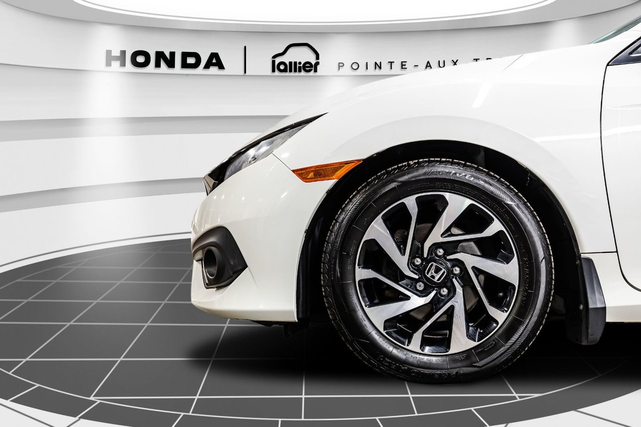2022 Toyota Corolla - Image 10