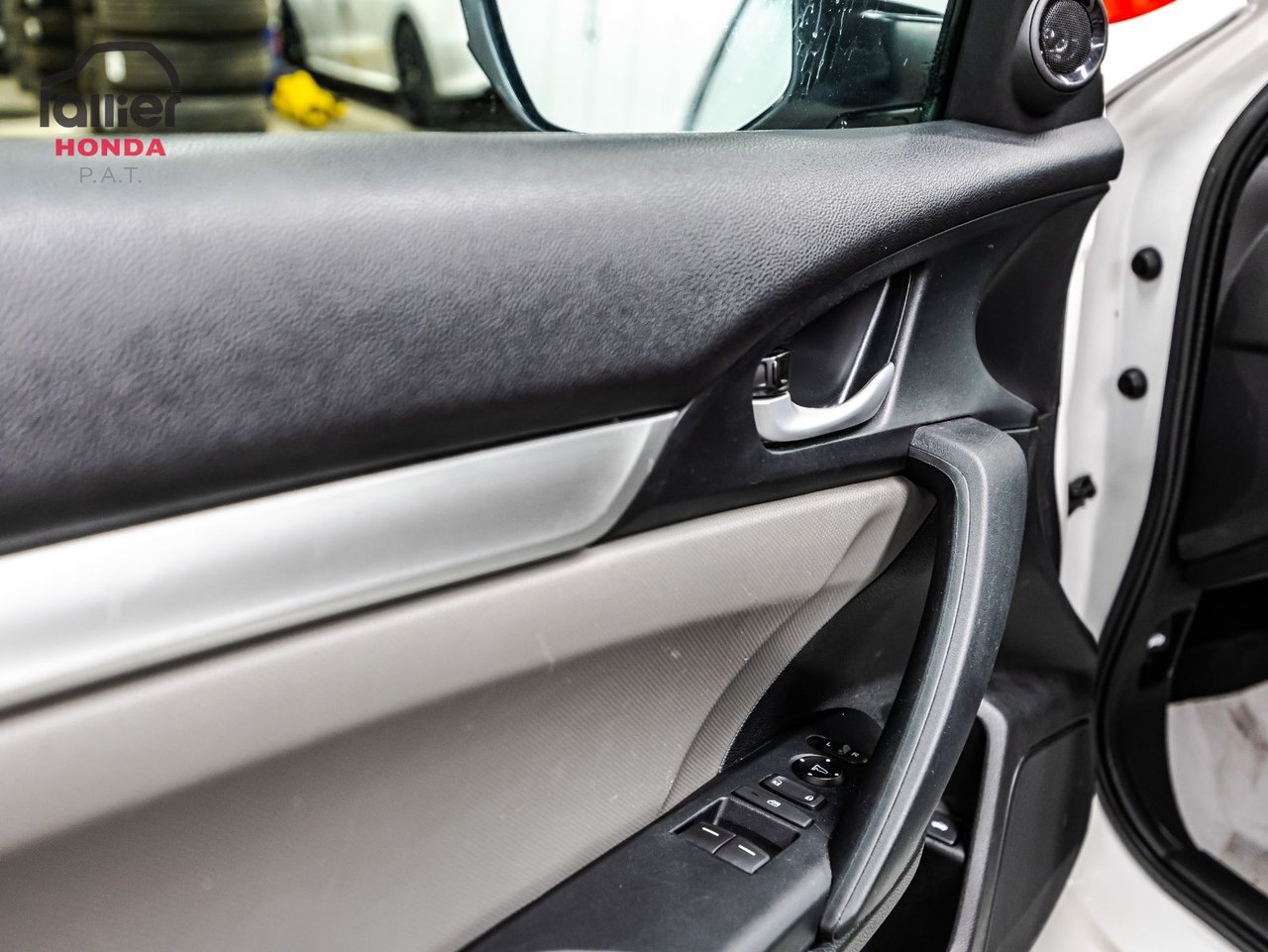 2022 Toyota Corolla - Image 11