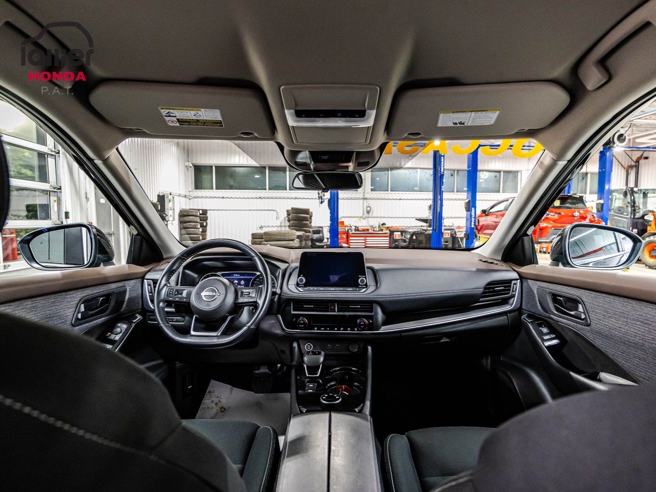 2018 Toyota Rav4 - Image 14