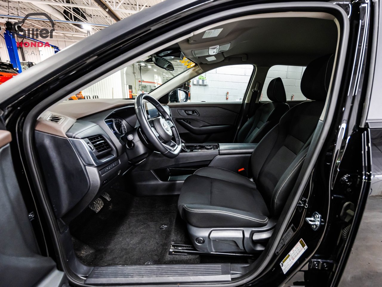 2018 Toyota Rav4 - Image 18