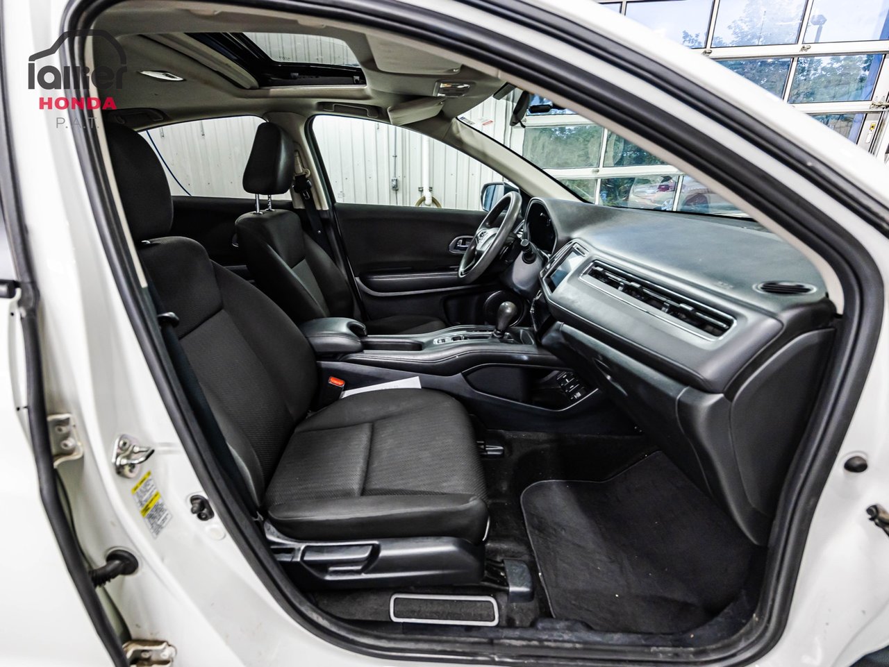 2024 Genesis GV70 - Image 18