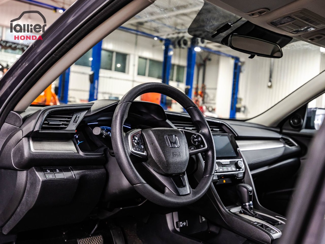 2023 Toyota Rav4 - Image 19