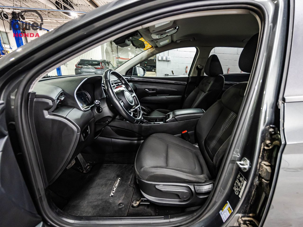 2017 Toyota Camry - Image 18
