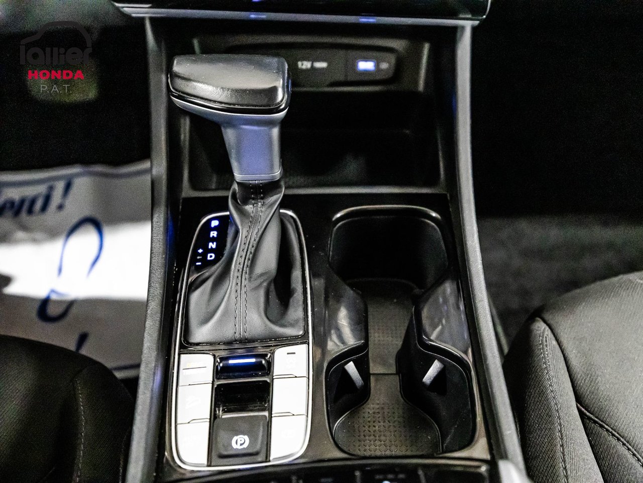 2017 Toyota Camry - Image 24