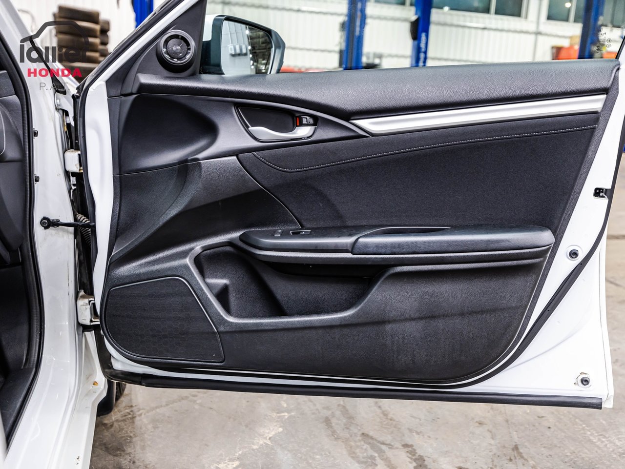 2020 Toyota Corolla - Image 17
