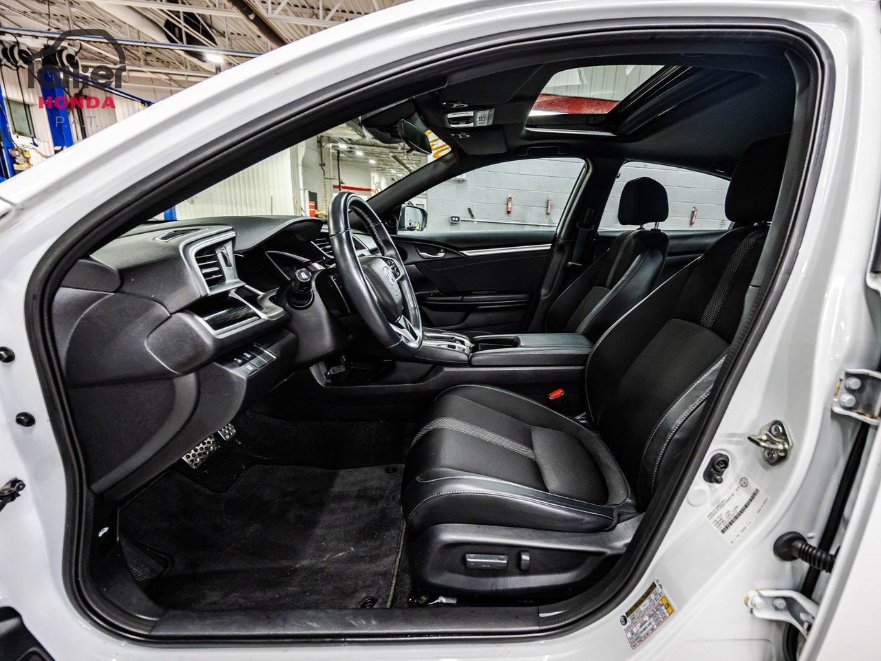 2020 Toyota Corolla - Image 20