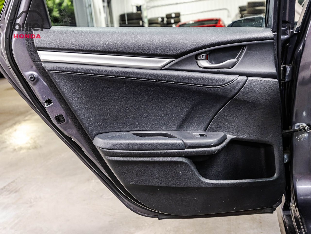 2021 Toyota Corolla - Image 13