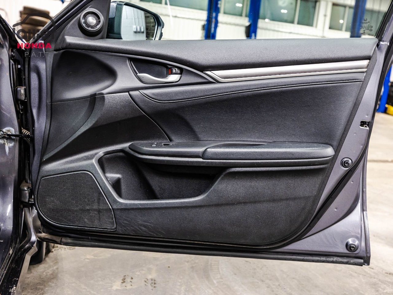 2021 Toyota Corolla - Image 17