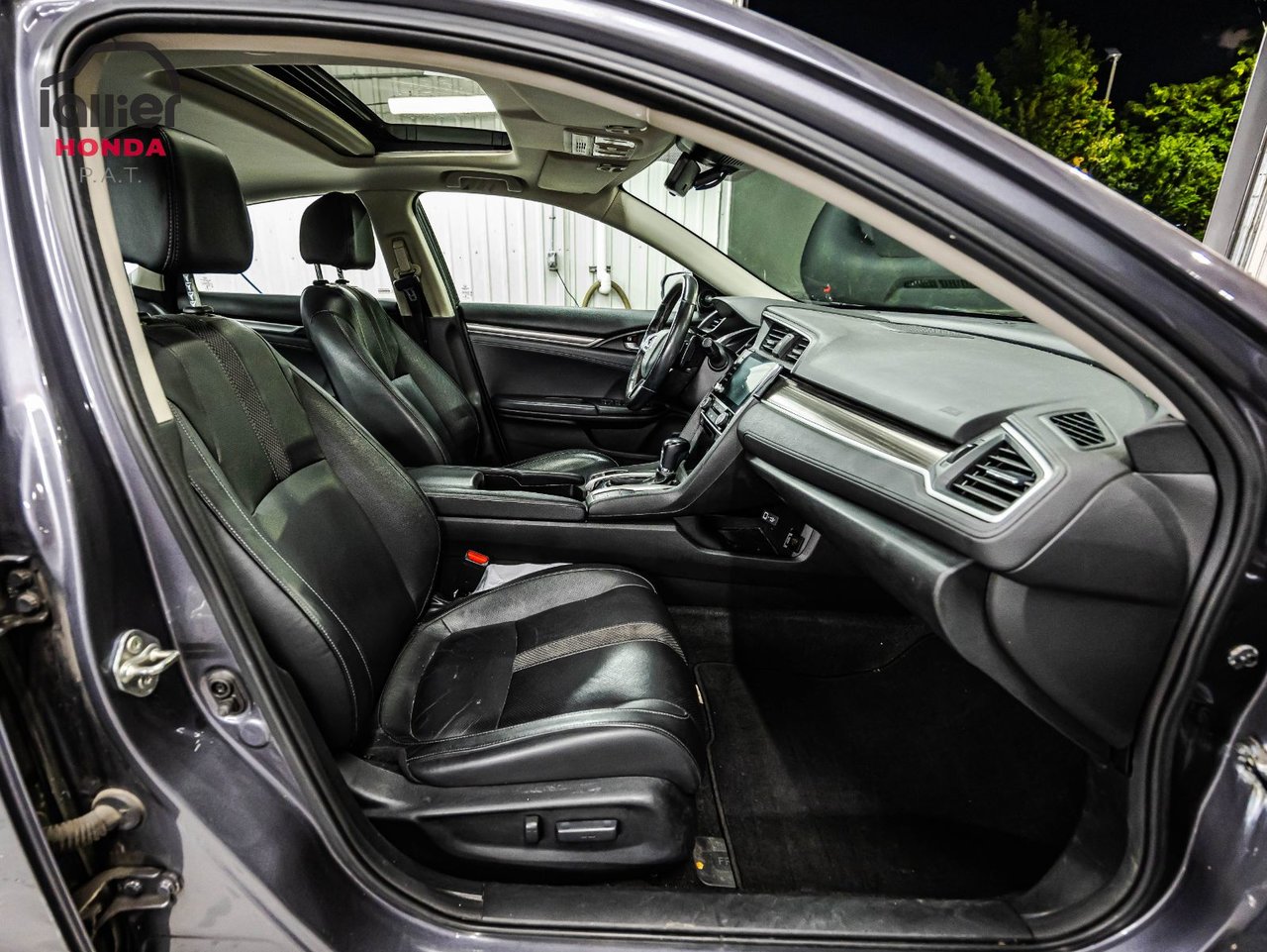 2021 Toyota Corolla - Image 18
