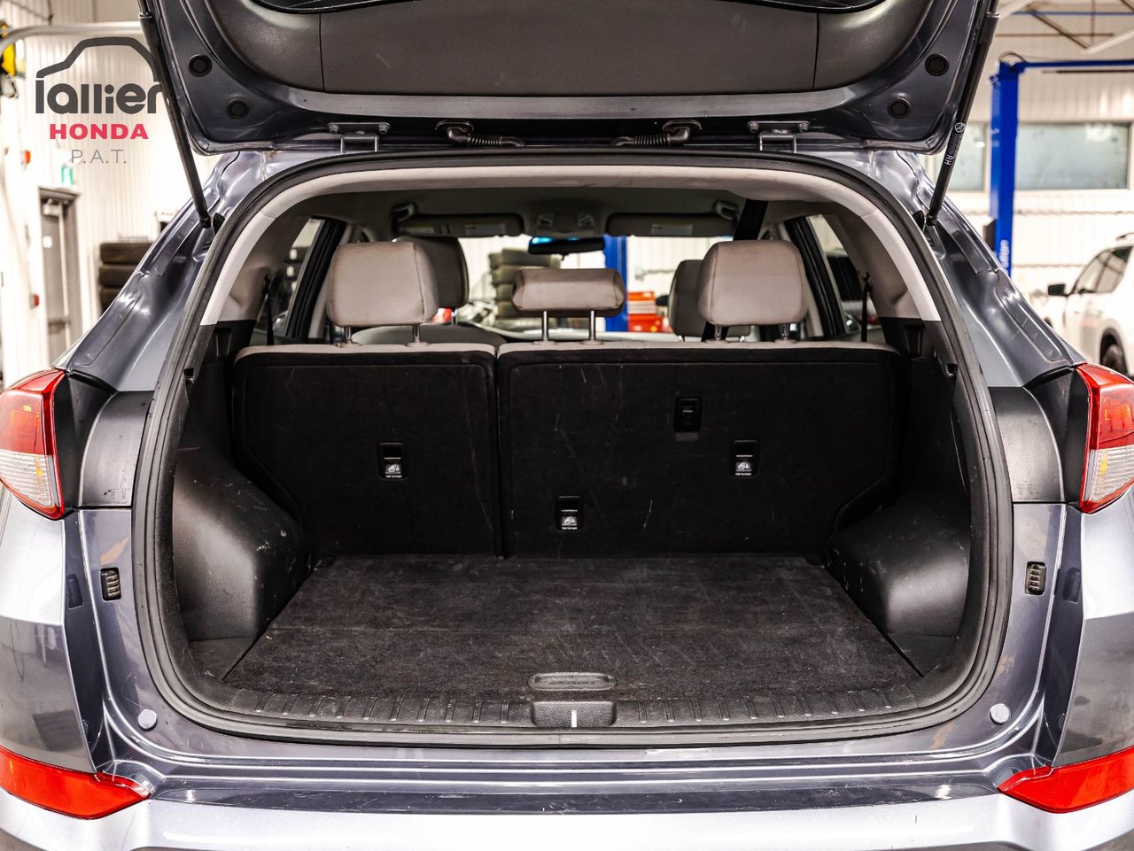 2019 Toyota Camry - Image 14