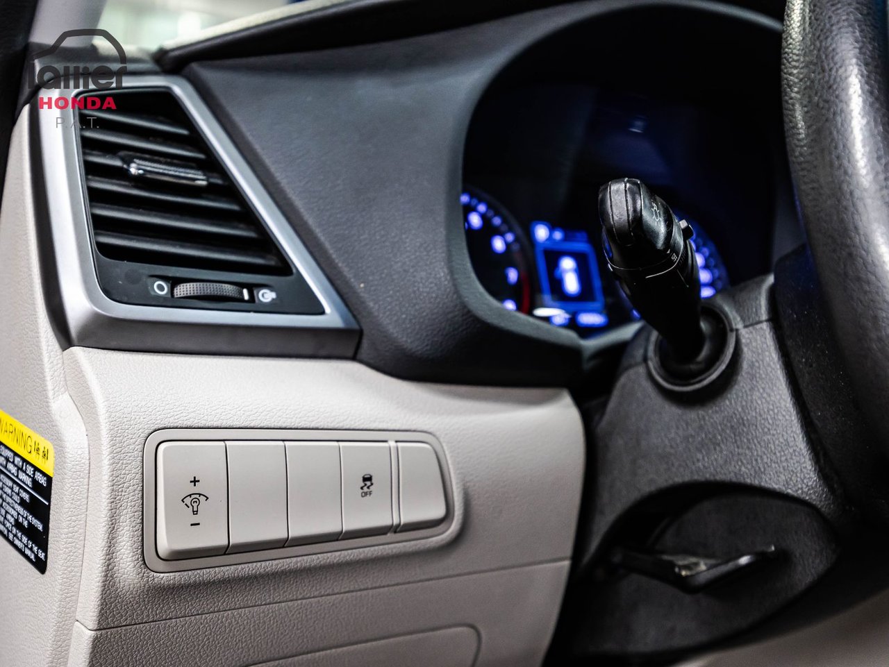 2019 Toyota Camry - Image 19