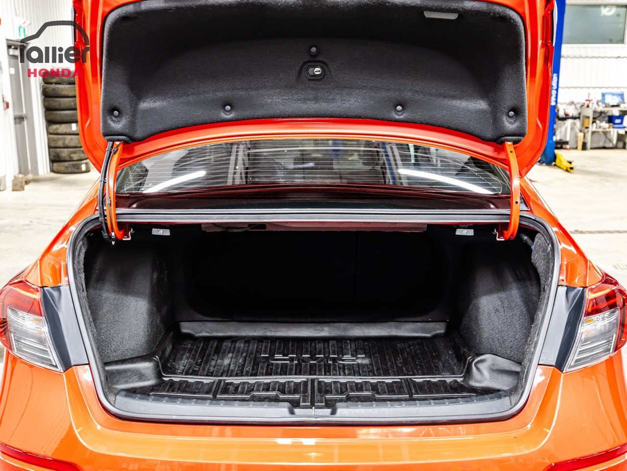 2021 Toyota Tacoma - Image 16