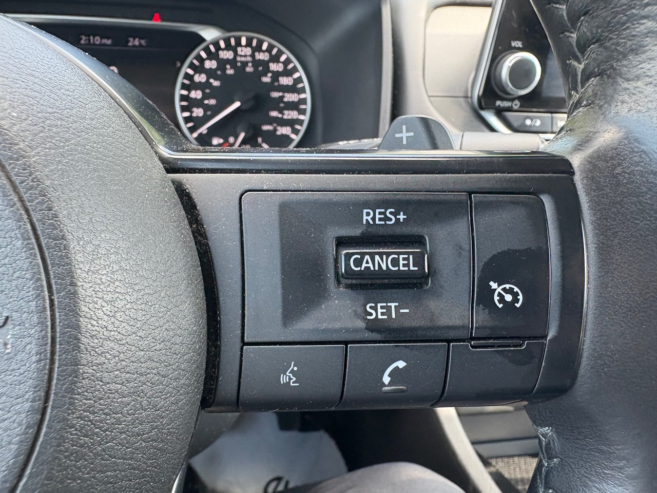 2025 Toyota Highlander - Image 7