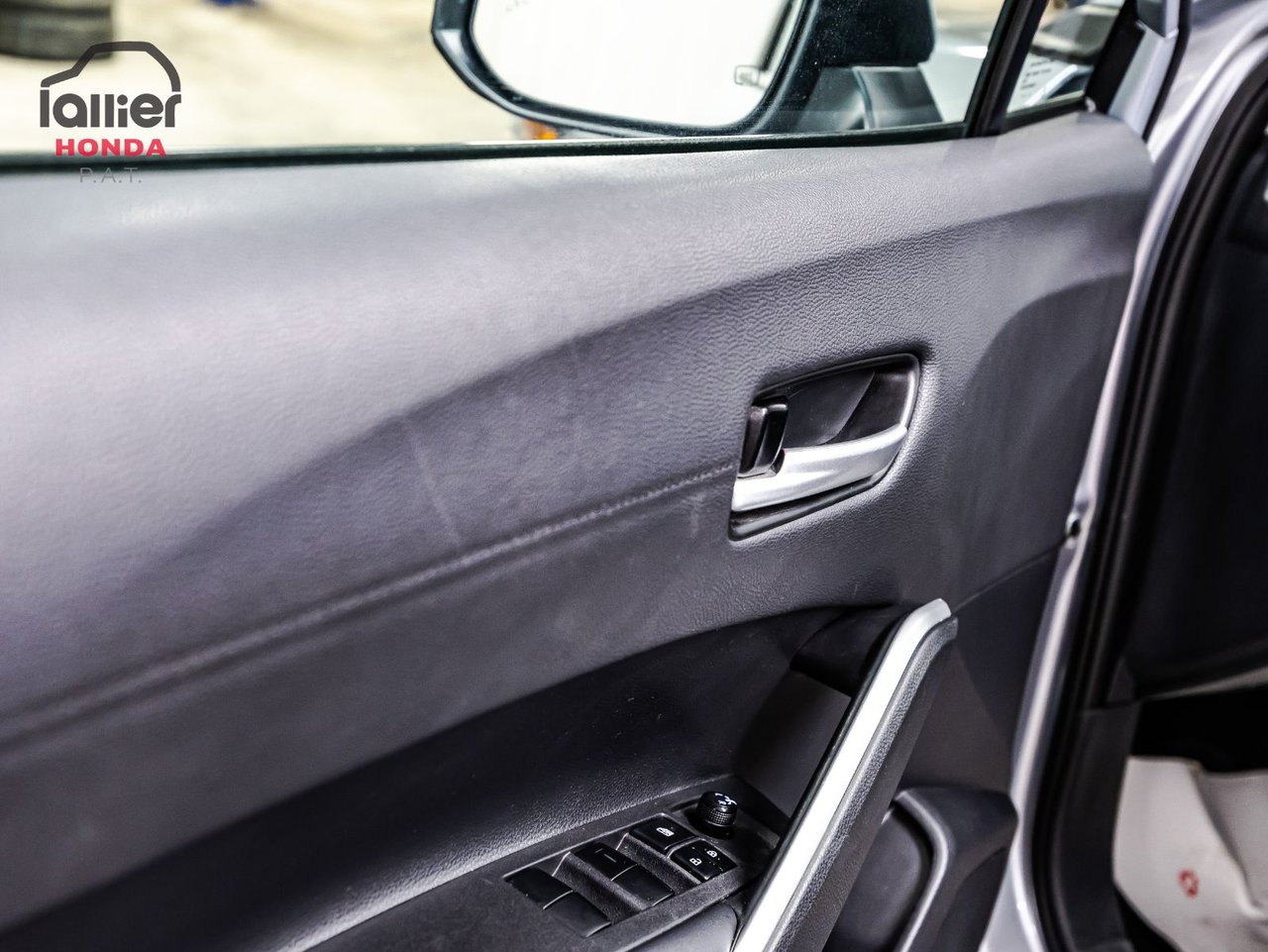 2021 Toyota Corolla - Image 11