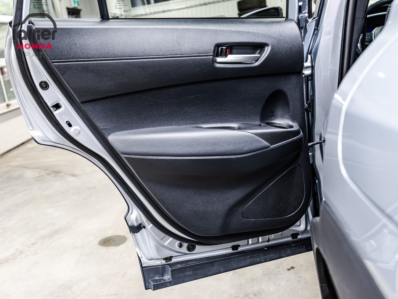 2021 Toyota Corolla - Image 12