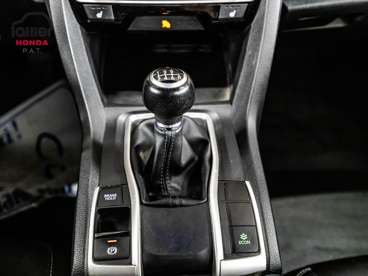 2018 Toyota C-HR - Image 24