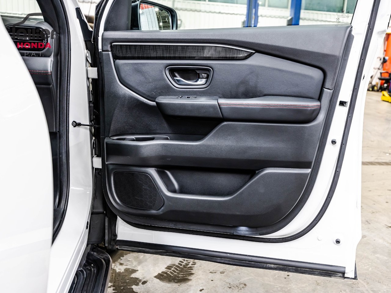 2023 Toyota Rav4 Prime - Image 17