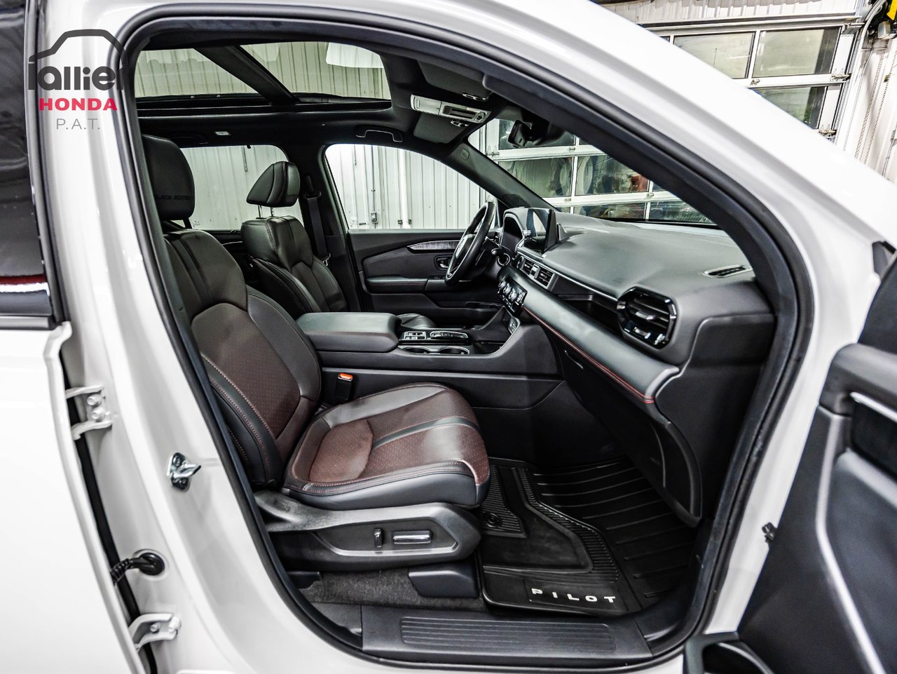 2023 Toyota Rav4 Prime - Image 18