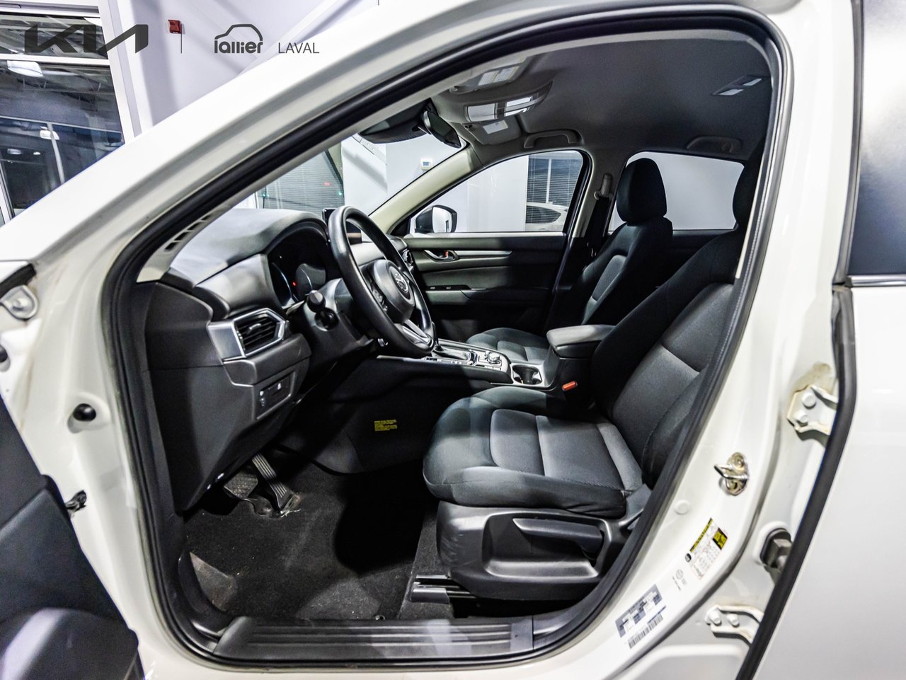 2023 Toyota Rav4 - Image 14