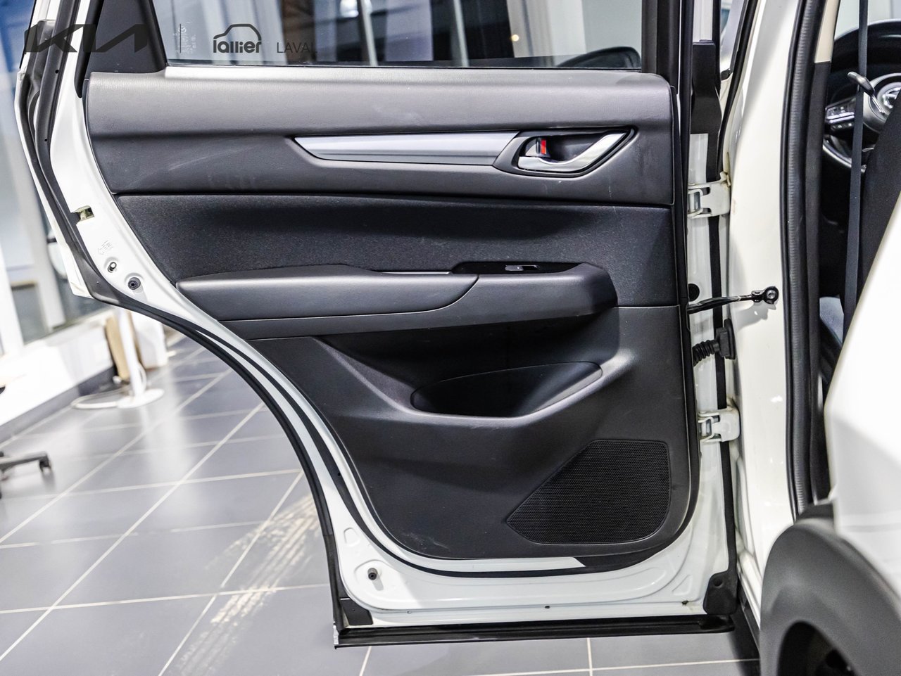 2023 Toyota Rav4 - Image 23