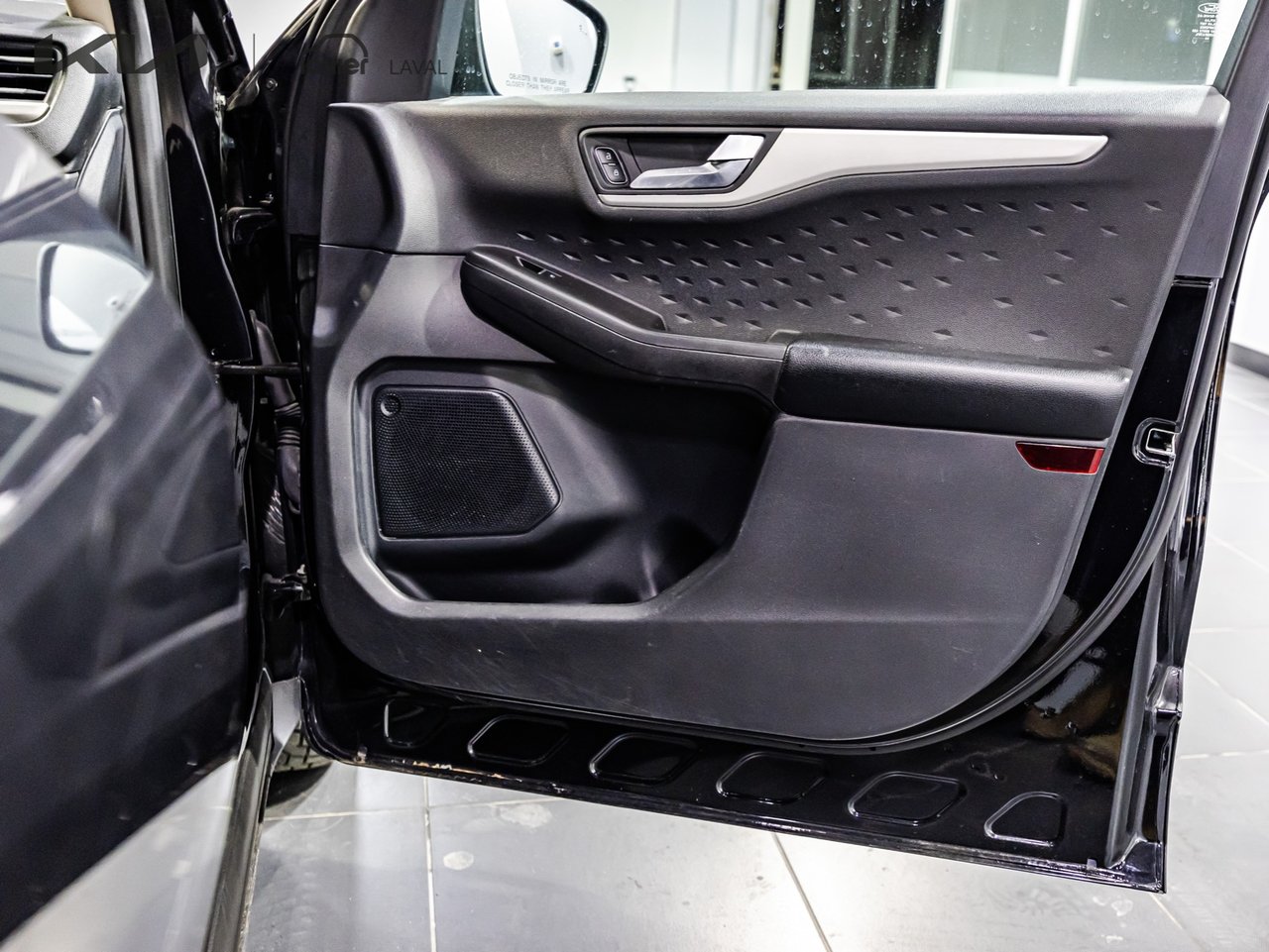 2016 Hyundai Elantra - Image 19