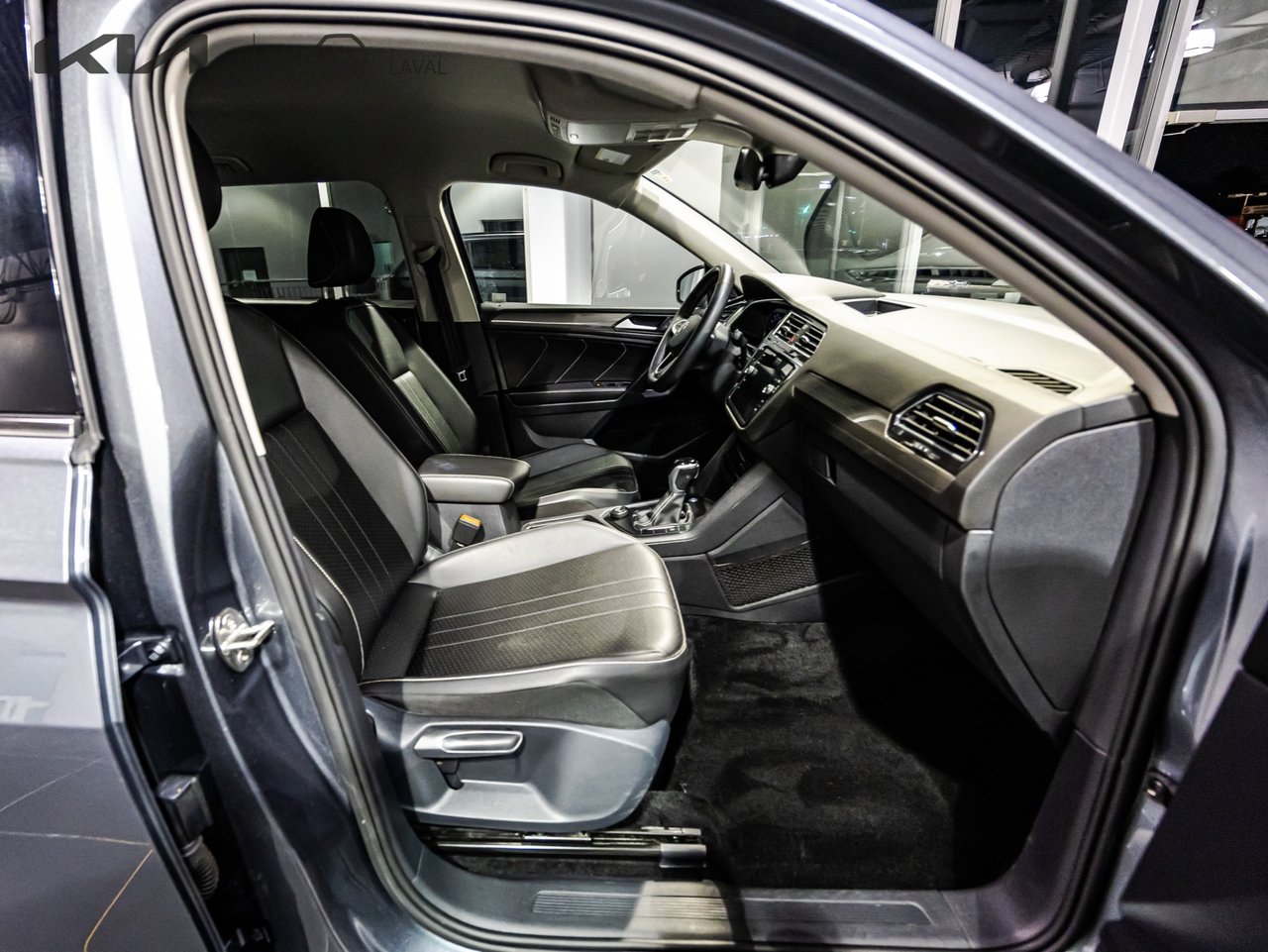 2017 Chevrolet Volt - Image 14