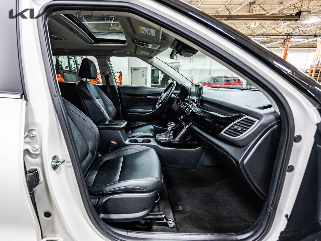 2026 Ford Transit - Image 9