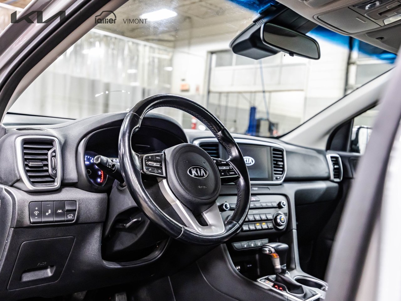 2021 Ford  - Image 21