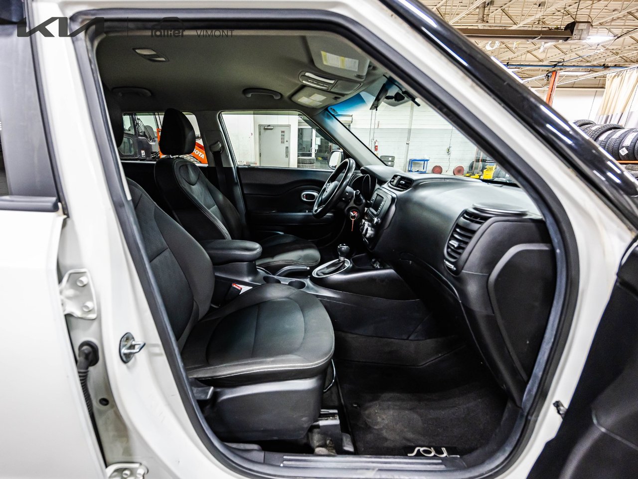 2026 Ford Explorer - Image 9
