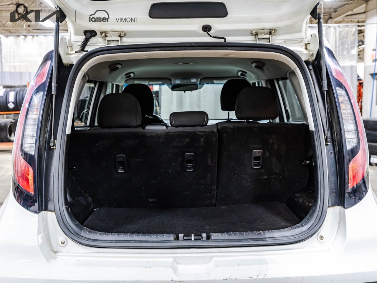 2026 Ford Explorer - Image 24