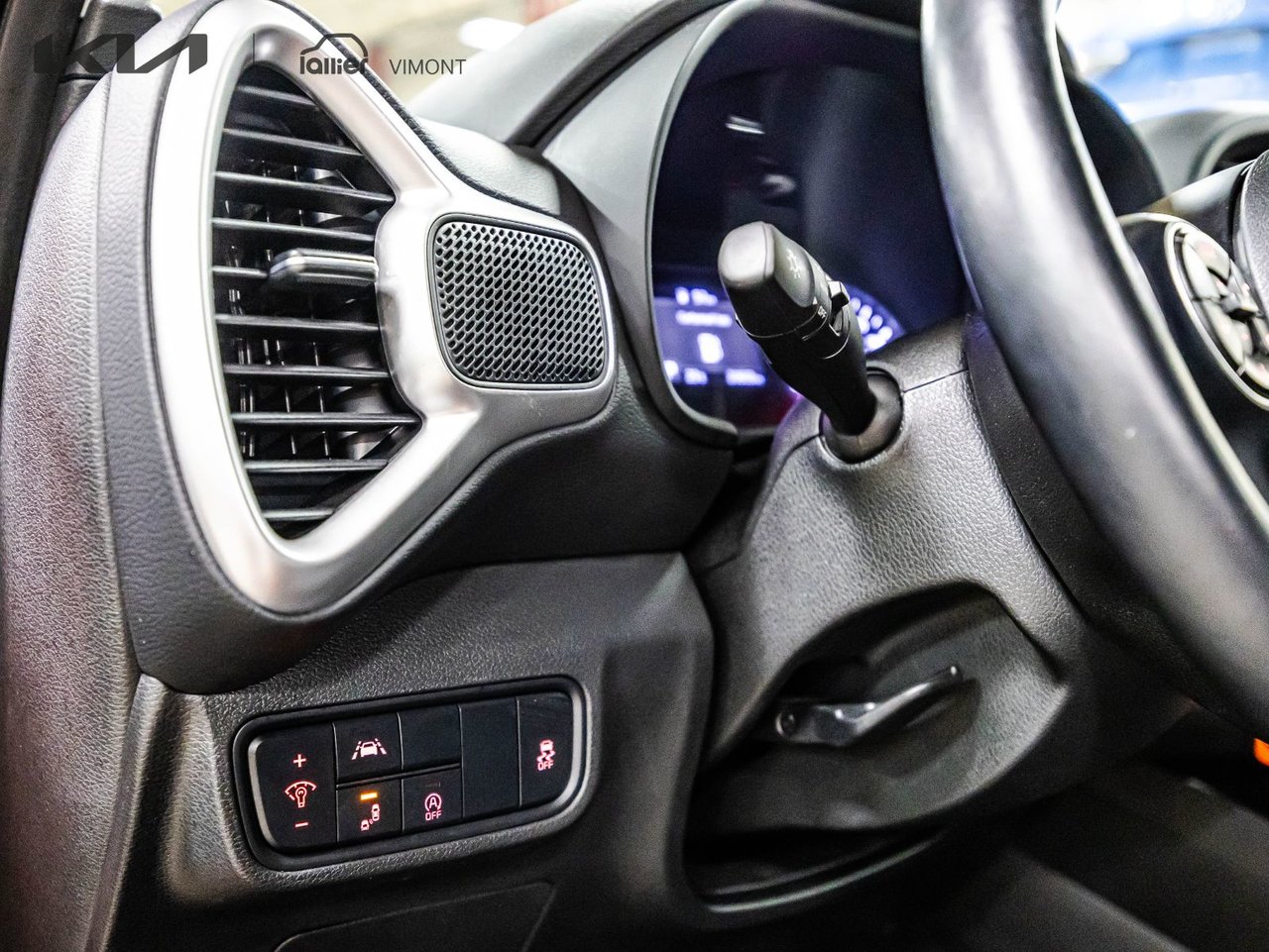 2022 Toyota Tundra - Image 23