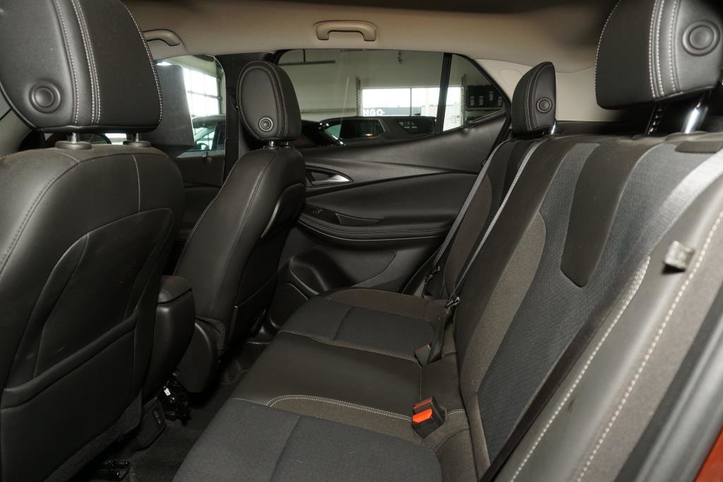 2022 Volvo XC60 Recharge - Image 6