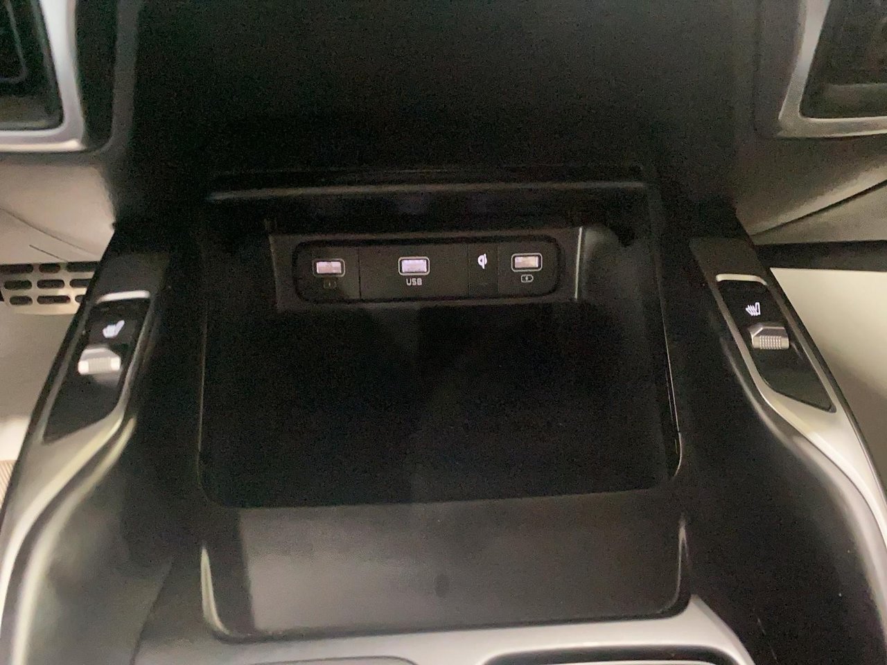 2024 Toyota Rav4 - Image 19