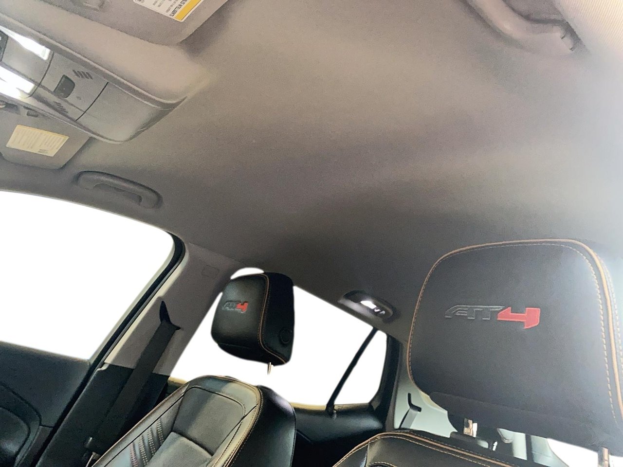 2023 Toyota Rav4 - Image 9