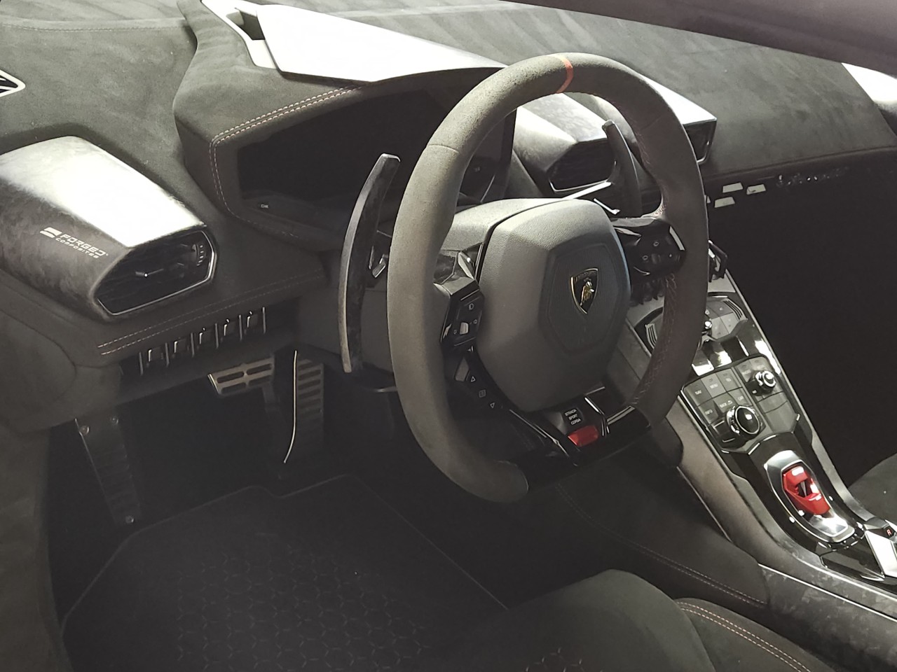 2026 Kia Carnival - Image 16