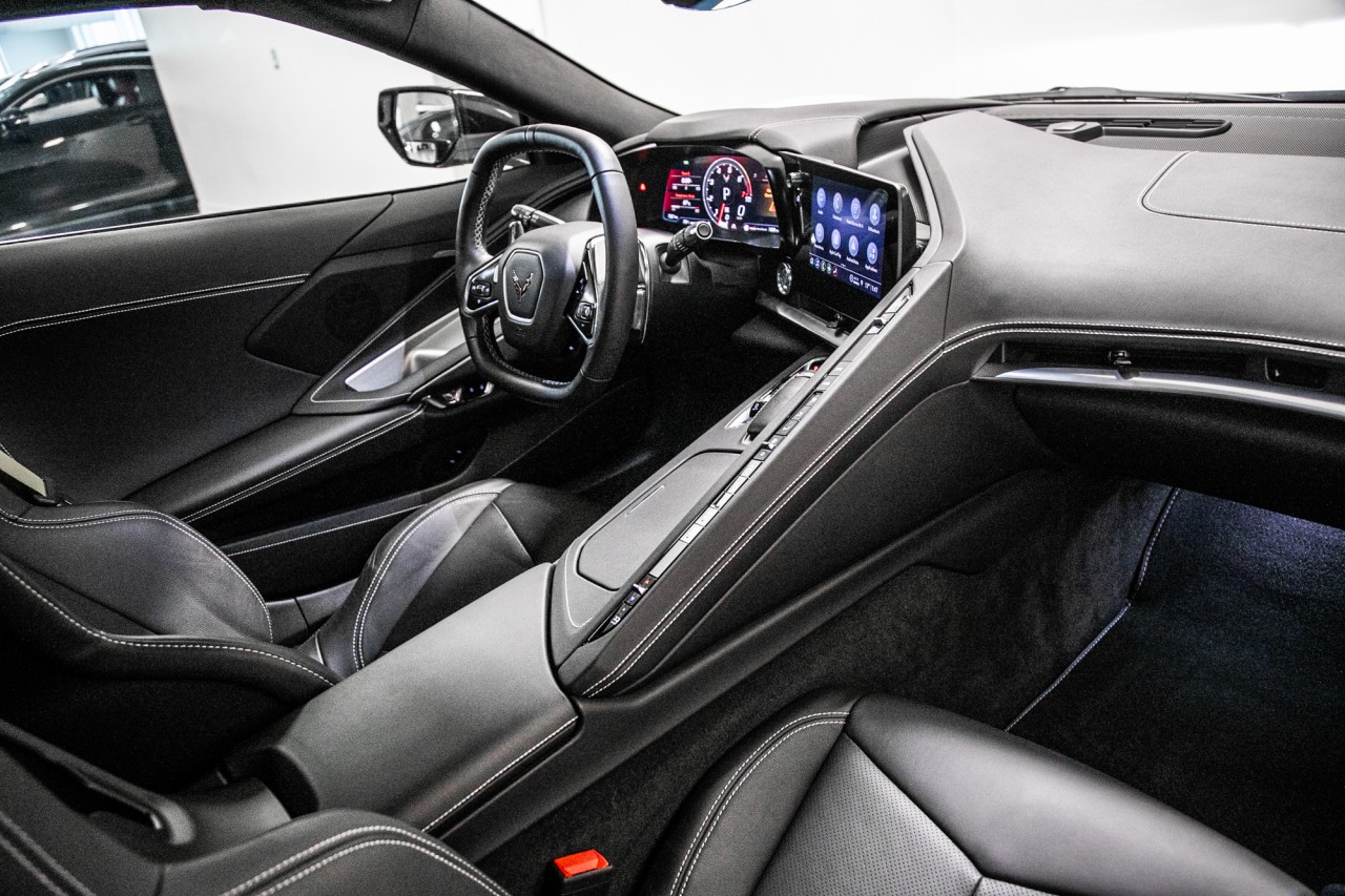 2024 Volkswagen Golf R - Image 12