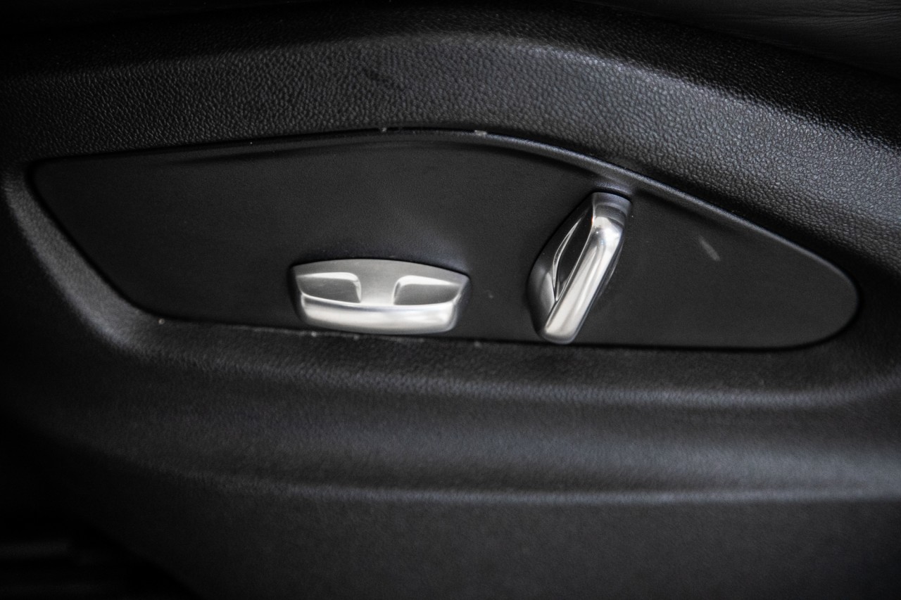 2024 Toyota Prius - Image 21