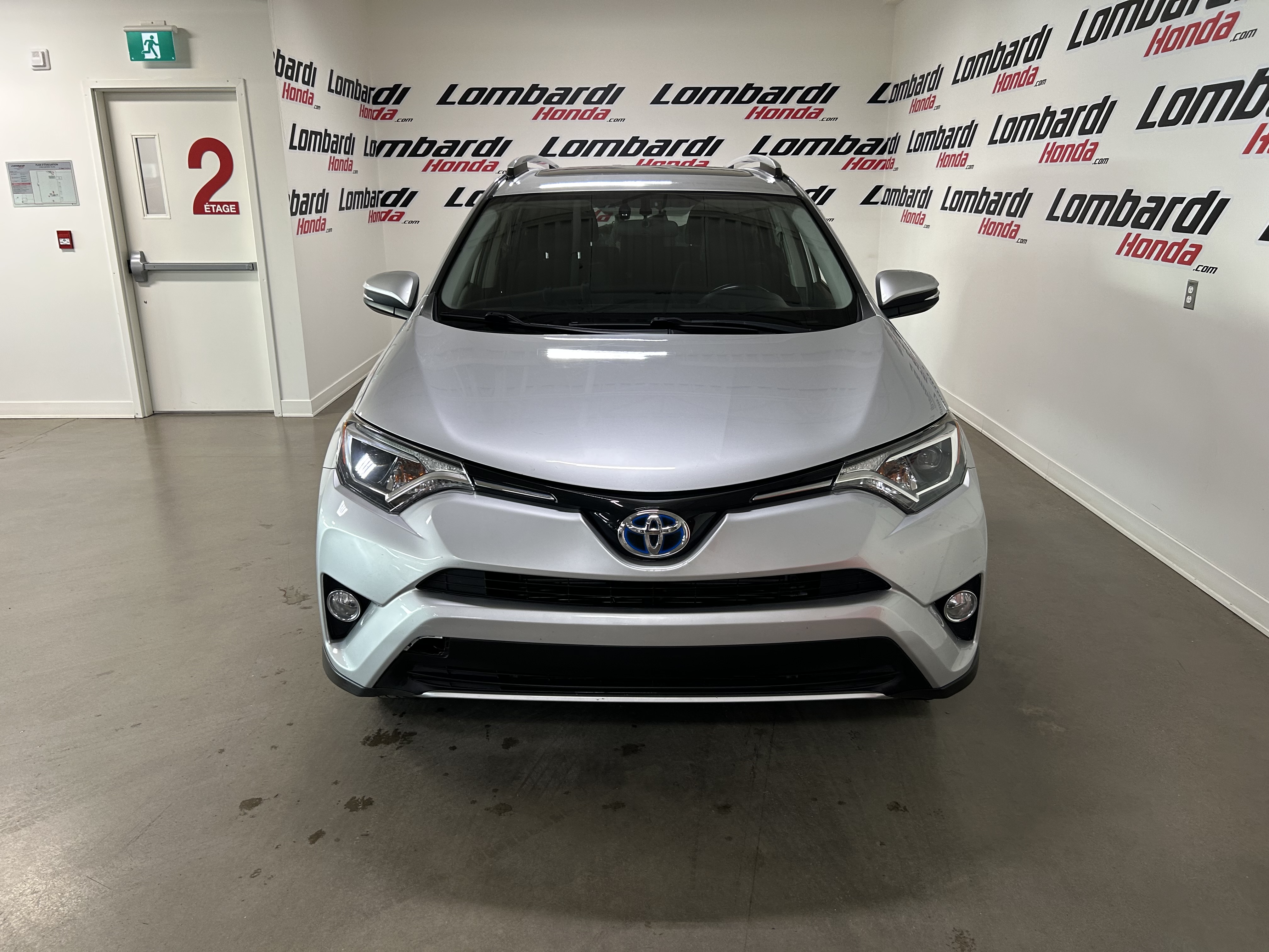 2019 Toyota Rav4 - Image 2