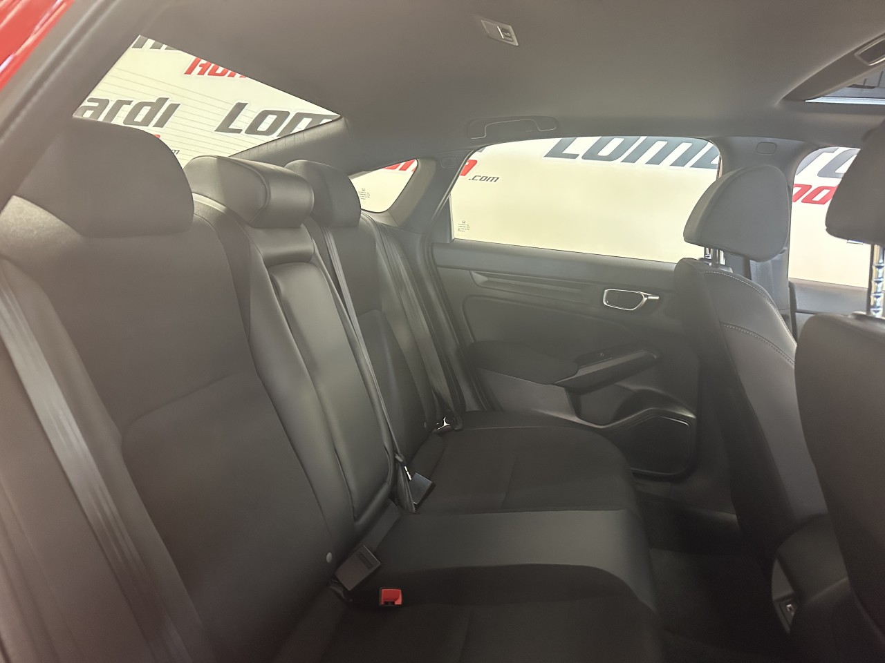 2023 Nissan Pathfinder - Image 24