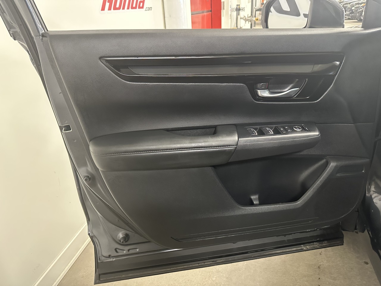 2023 Honda Odyssey - Image 12