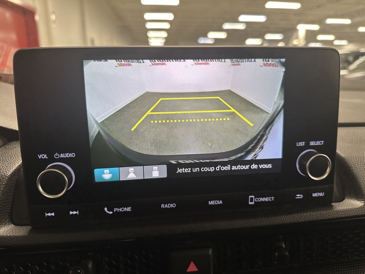 2023 Honda Odyssey - Image 20