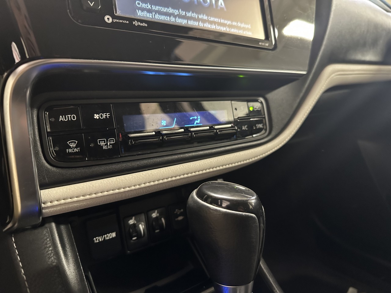 2026 Kia EV9 - Image 18