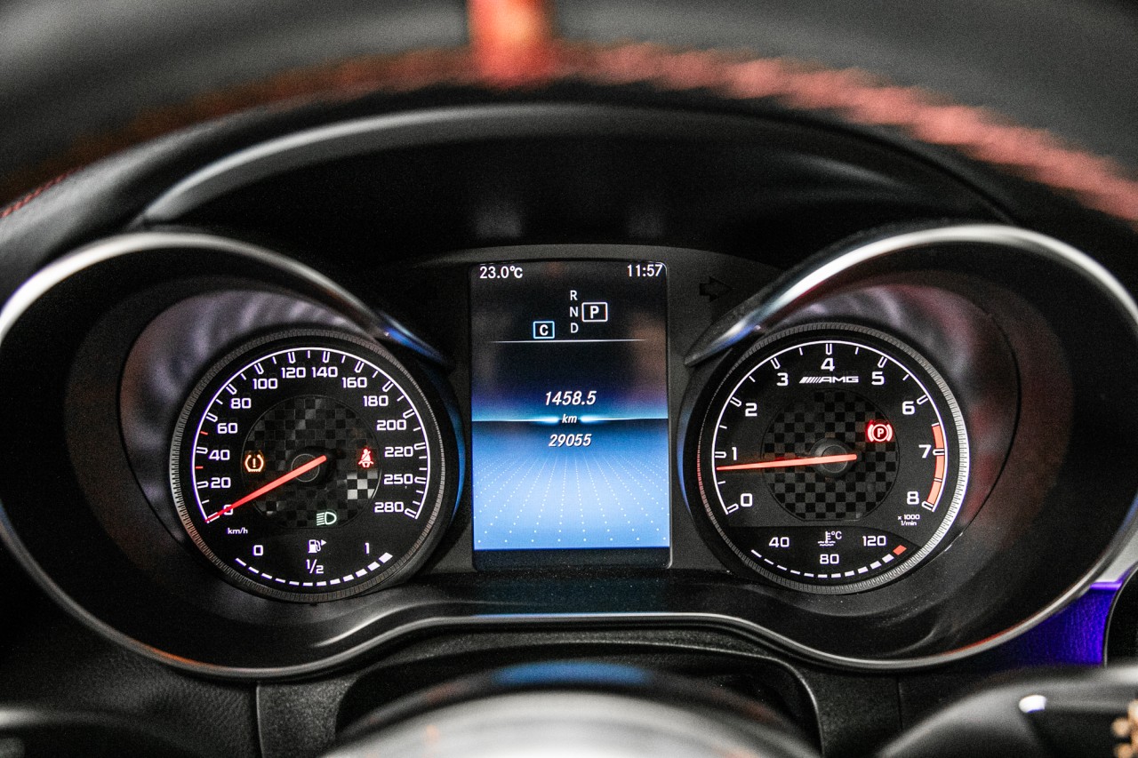 2017 Infiniti QX70 - Image 17