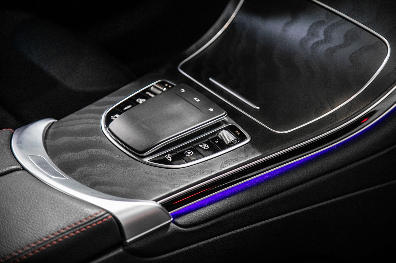 2017 Infiniti QX70 - Image 29
