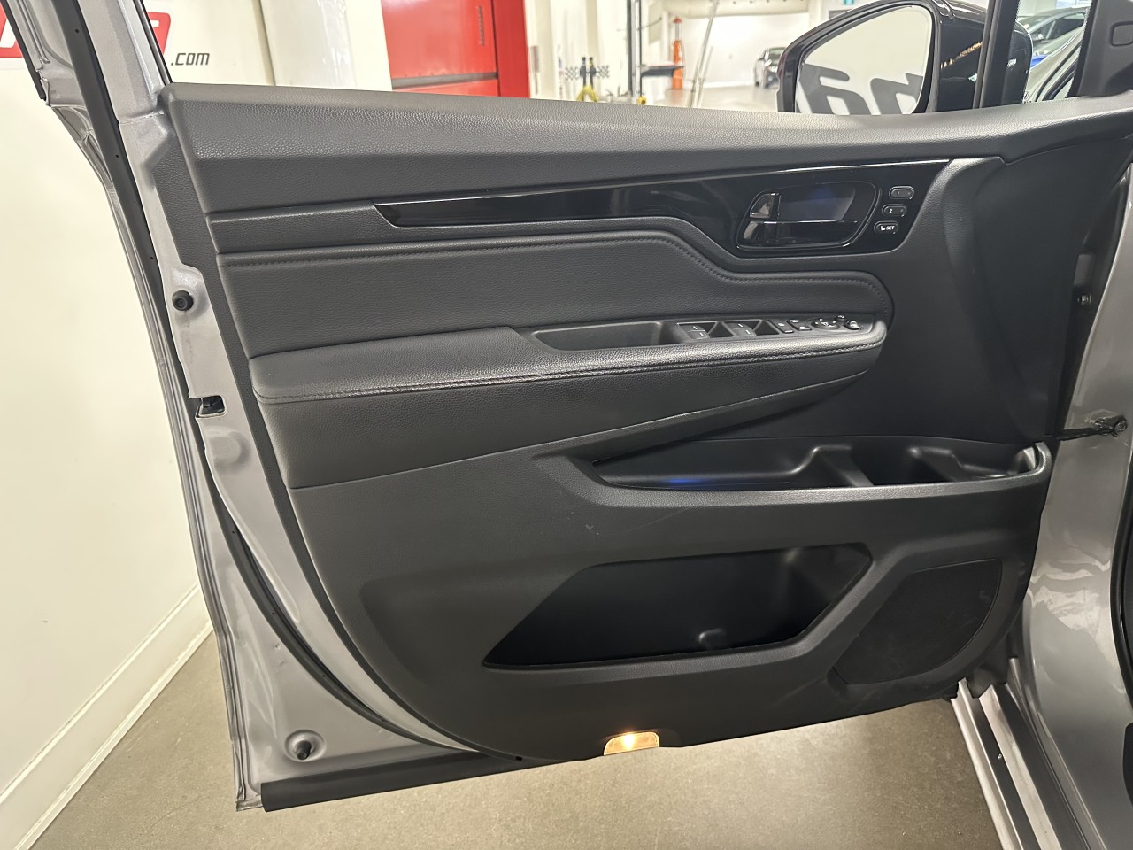 2026 Lincoln Aviator - Image 12